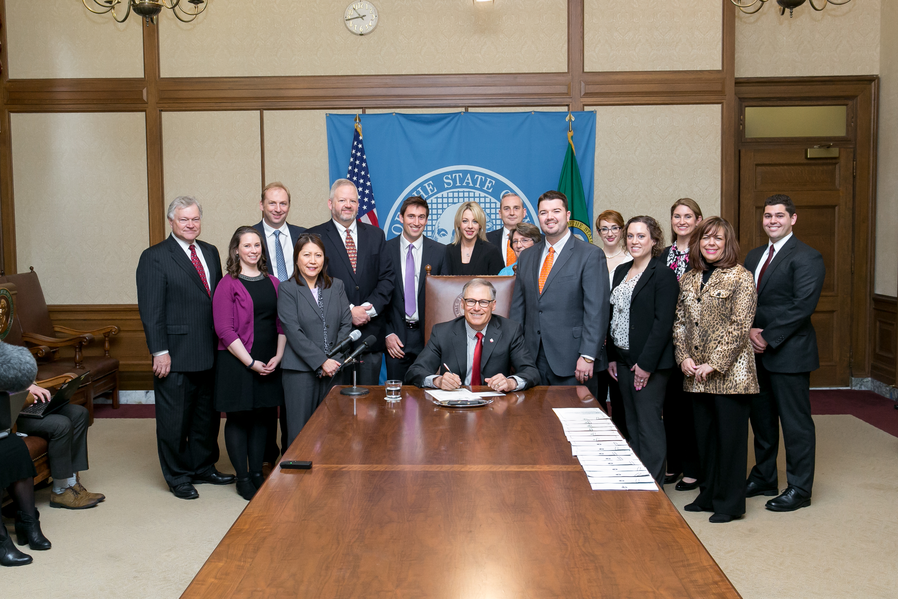 Architects & Engineers Legislative Council Joins Governor for signing of SSB 5185